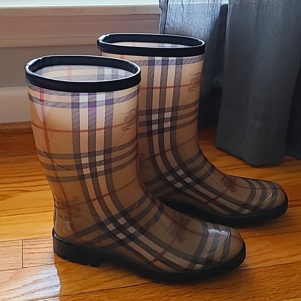 *Authentic* Burberry Rain Boots
